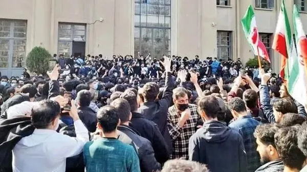 حکم اخراج دانشجوی هتاک دانشگاه شریف تایید شد