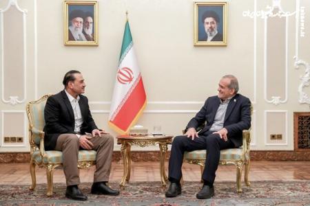 US must change its approach toward Iran: Pezeshkian