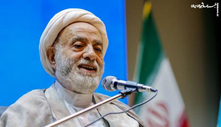 تجلیل از یک عمر معلمی قرآن و نماز حجت الاسلام قرائتی