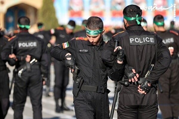 استقبال خانواده‌ها از دبیرستان پلیس