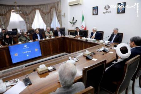 عارف: سینماگران عظمت ملت ایران را به تصویر بکشند