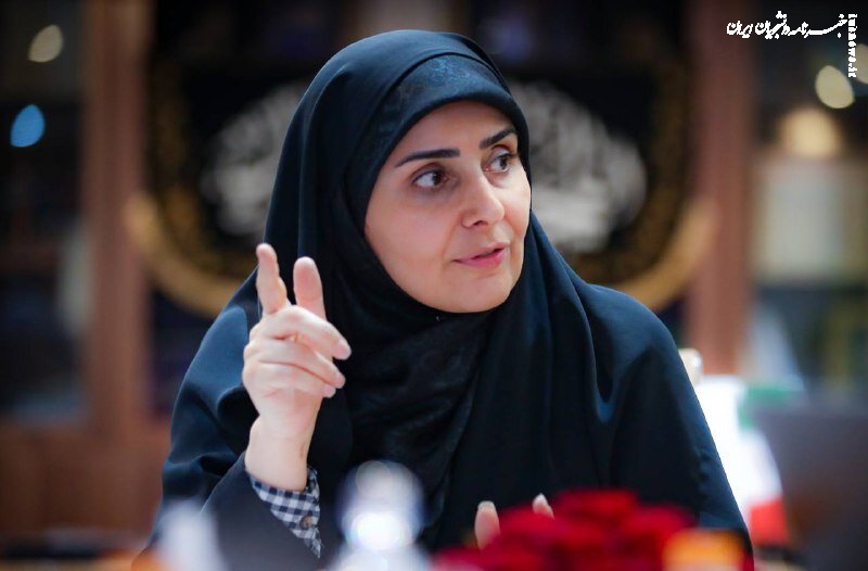 صادق: ۷۰۰ هزار متقاضی واقعی در انتظار مسکن هستند