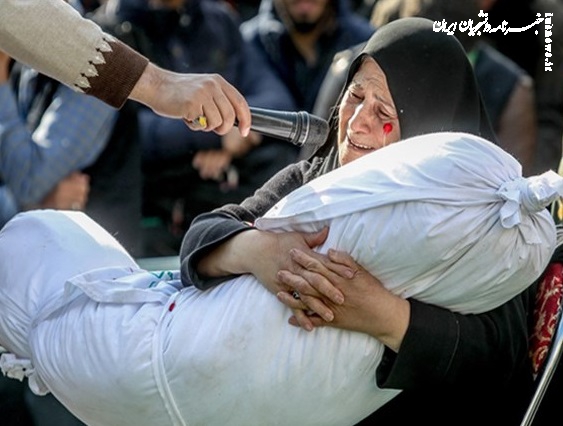وقتی تنها یک قطعه از پیکر باقی مانده بود