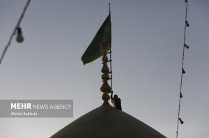 آیین تعویض پرچم حرم حضرت معصومه(س) +عکس