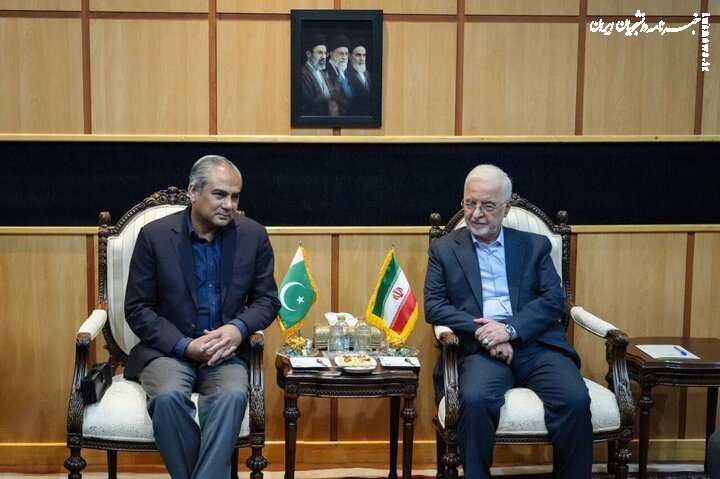 Iran, Pakistan interior ministers hold talks in Tehran