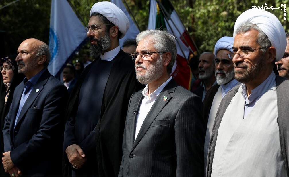 مراسم روز پرچم در دانشگاه تهران +عکس