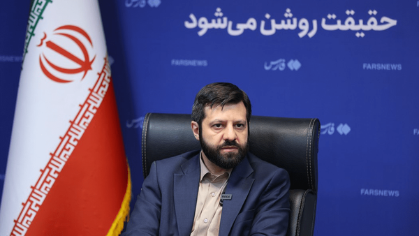   شرط التزام به ولایت فقیه را از آیین‌نامه جذب اساتید حذف کرده‌اند