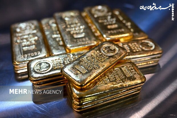 کاهش قیمت طلا در بازارهای جهانی هم‌زمان با تقویت شاخص دلار