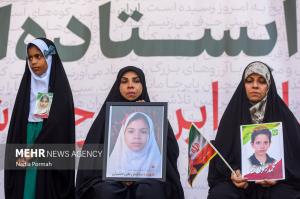 آیین گرامیداشت پرچم مقدس ایران در دانشگاه شریف +عکس