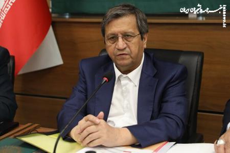 همتی: تورم نقطه‌به‌نقطه به سمت کاهش حرکت می‌کند؛ فروش ارز ادامه دارد