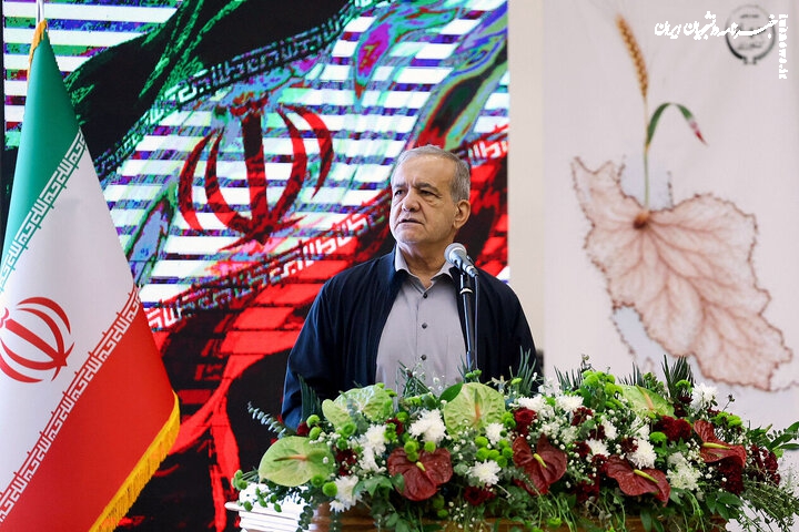 Bombs, missiles cannot force Iranian nation to surrender