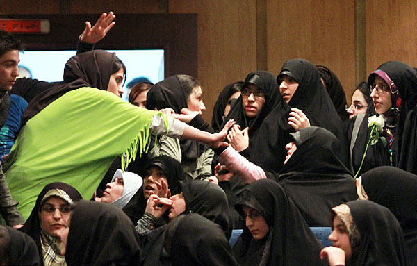 معضل فراگیر سیاسی کاری در سازمان محیط زیست
