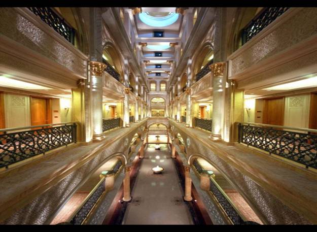 عکس:: ثروتمند ترین پادشاه جهان