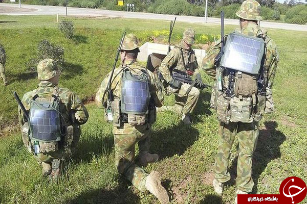 باطری خورشیدی در لباس سربازان