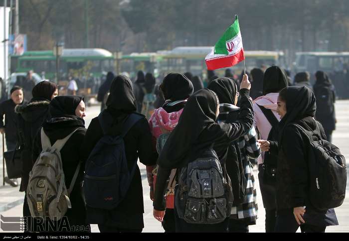 دانش آموزان امروز به جای «مدرسه»، به «استقبال رئیس جمهور» رفتند؟