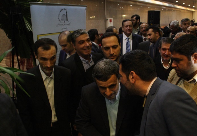 احمدی نژاد و بقایی
