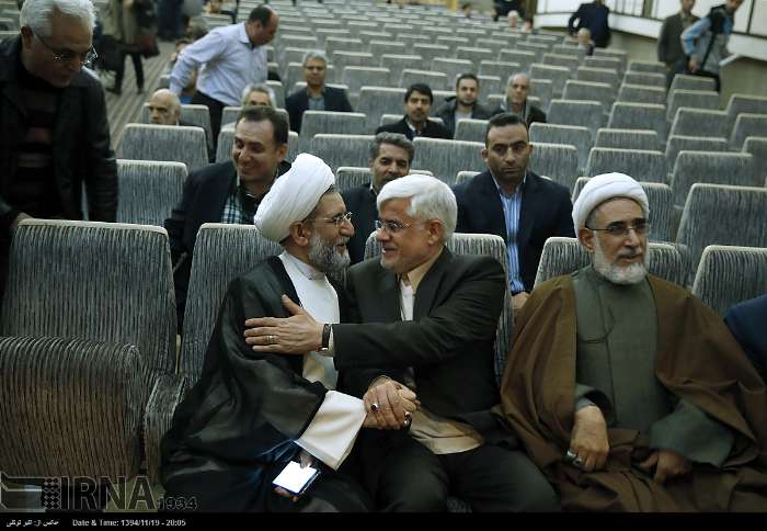 همایش حزب اعتماد ملی با صندلی‌های خالی