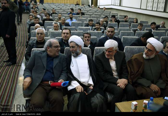 همایش حزب اعتماد ملی با صندلی‌های خالی