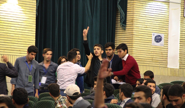 حواشی مناظره میرتاج‌الدینی و خرازی در دانشگاه ارومیه + تصاویر