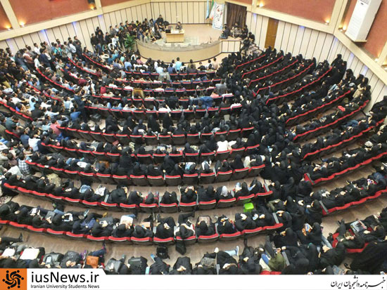 عکس:: استقبال دانشجویان دانشگاه یزد از سخنرانی دکتر رائفی پور