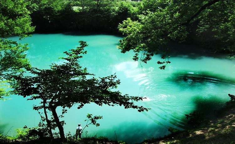 دریاچه‌ی زیبای گل رامیان +تصاویر