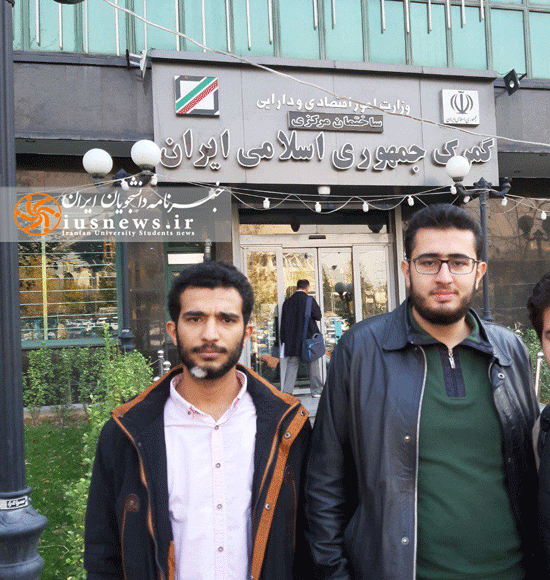 کارمند گمرک و کاپشن مشکی‌پوش، نمایندگان واقعی مردم