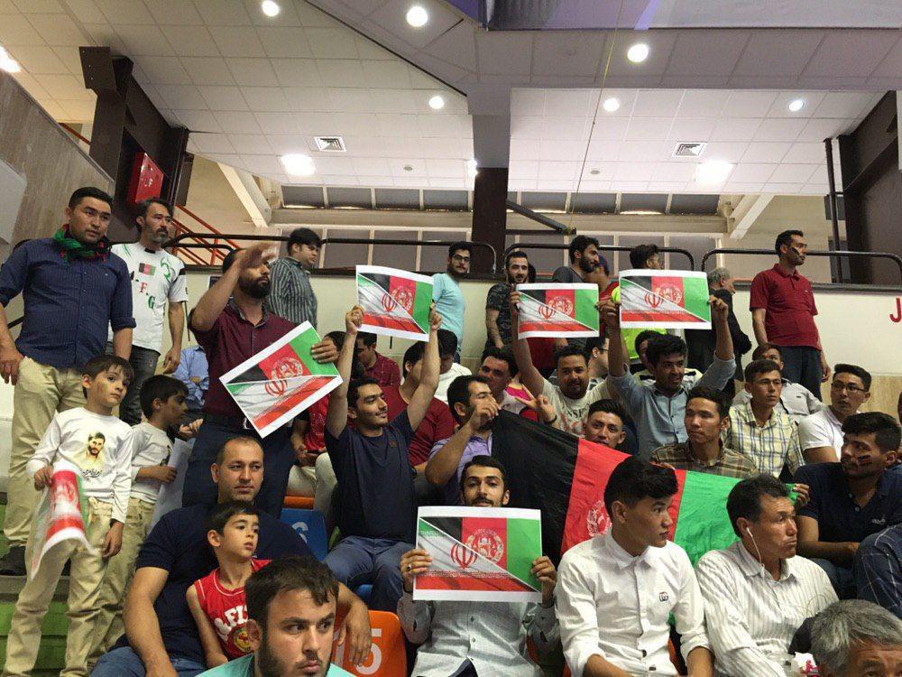 همدلی دانشجویان انقلابی با مردم ‎افغانستان در ورزشگاه تبریز
