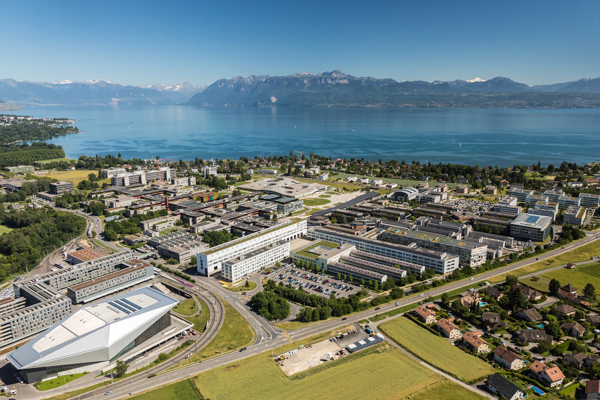 با دانشگاه‌های برتر سوئیس آشنا شوید