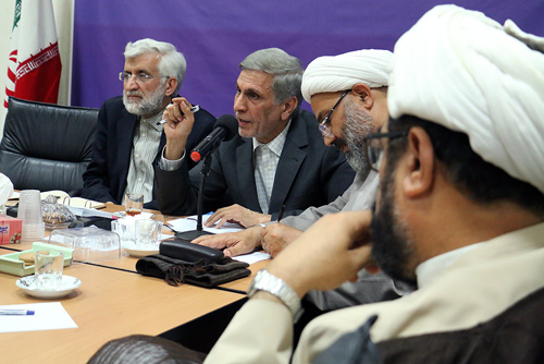 نقد یک لایحه اقتصادی در حضور نمایندگان مجلس