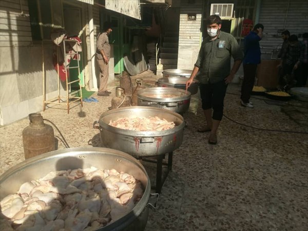 اطعام ۵ هزار نفری به مناسبت عید غدیر توسط بسیج دانشجویی اهواز