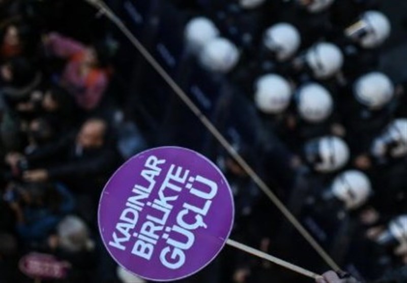 کنوانسیون خشونت علیه زنان موضوع مباحثات جدید سیاسی در ترکیه 