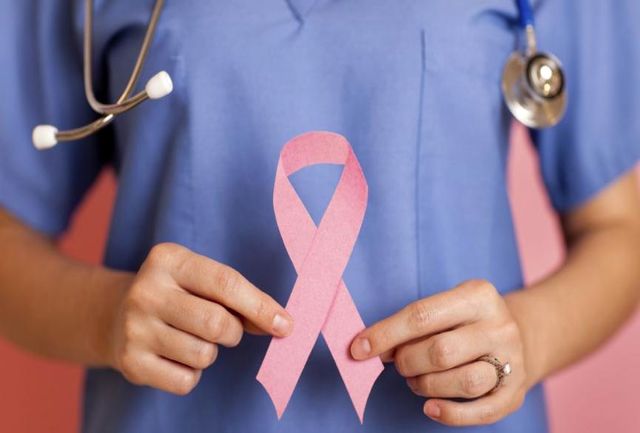 نیمی از زنان مبتلا به سرطان سینه زیر ۵۰ سال هستند