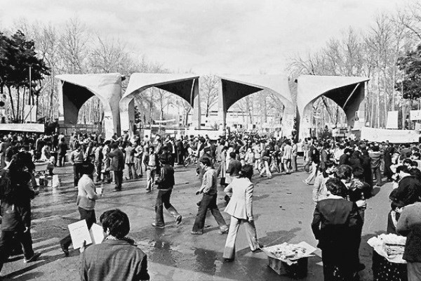 تشکل‌های دانشجویی نهضت خدمت‌گزاری به مردم را پرچم‌داری کند/ ریشه‌یابی جریان استحاله و نفوذ در جنبش دانشجویی