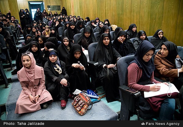 معضلات دانشجویان دختر در دانشگاه و جامعه