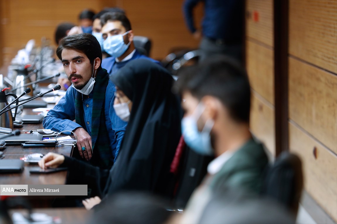 در دیدار نمایندگان تشکل‌ها و فعالان دانشجویی با طهرانچی چه گذشت؟ +تصاویر