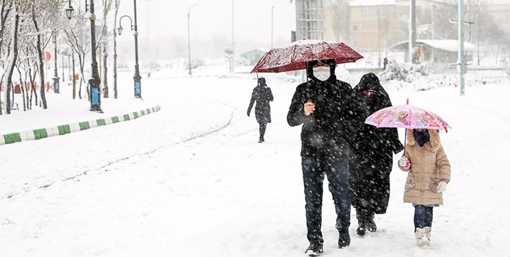 کولاک و برف در راه تهران