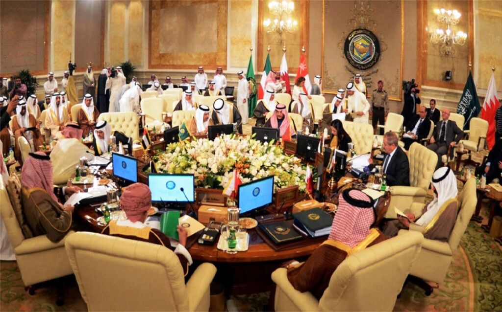 شورای همکاری خلیج فارس هشتمین شریک تجاری بزرگ چین/ واردات نفت در ازای صادرات محصولات صنعتی به کشورهای عربی
