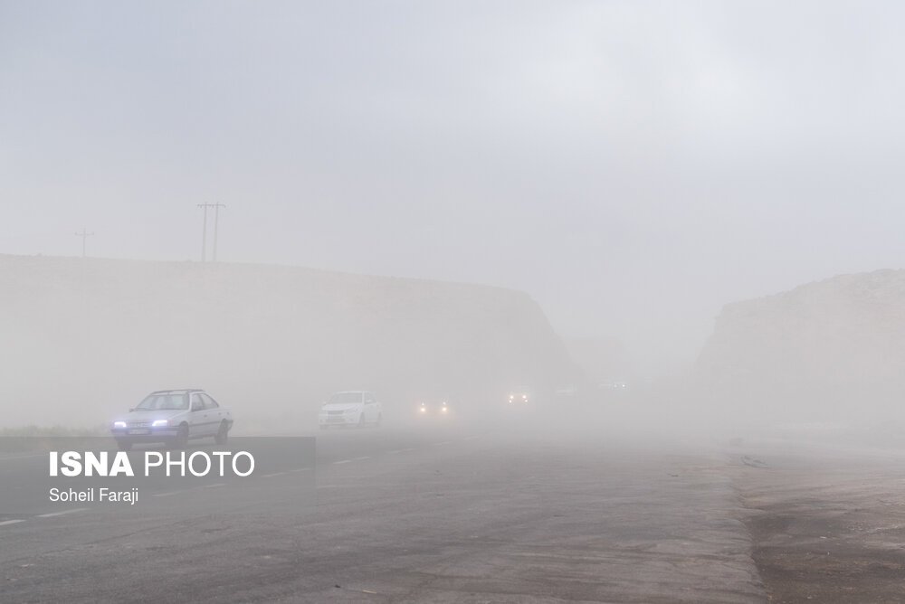 تصاویری جالب از طوفان‌های نمکی در ارومیه