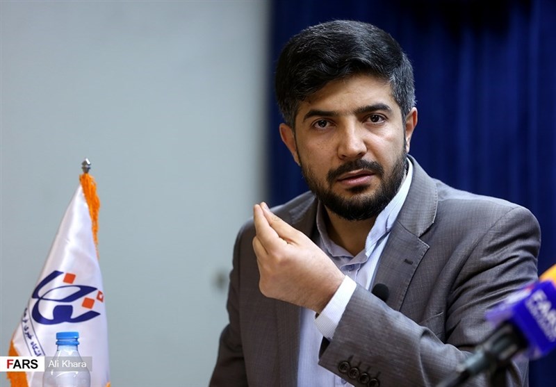 تبدیل بانک‌های خصوصی به کانون قدرت در سیستم اقتصادی/ شکاف بین نقدینگی و تولید یعنی تورم و برچیده شدن سفره مردم