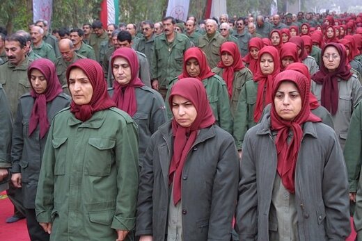 واکنش دو آمریکایی به حضور پمپئو و برخی از نمایندگان کنگره در اجلاس منافقین