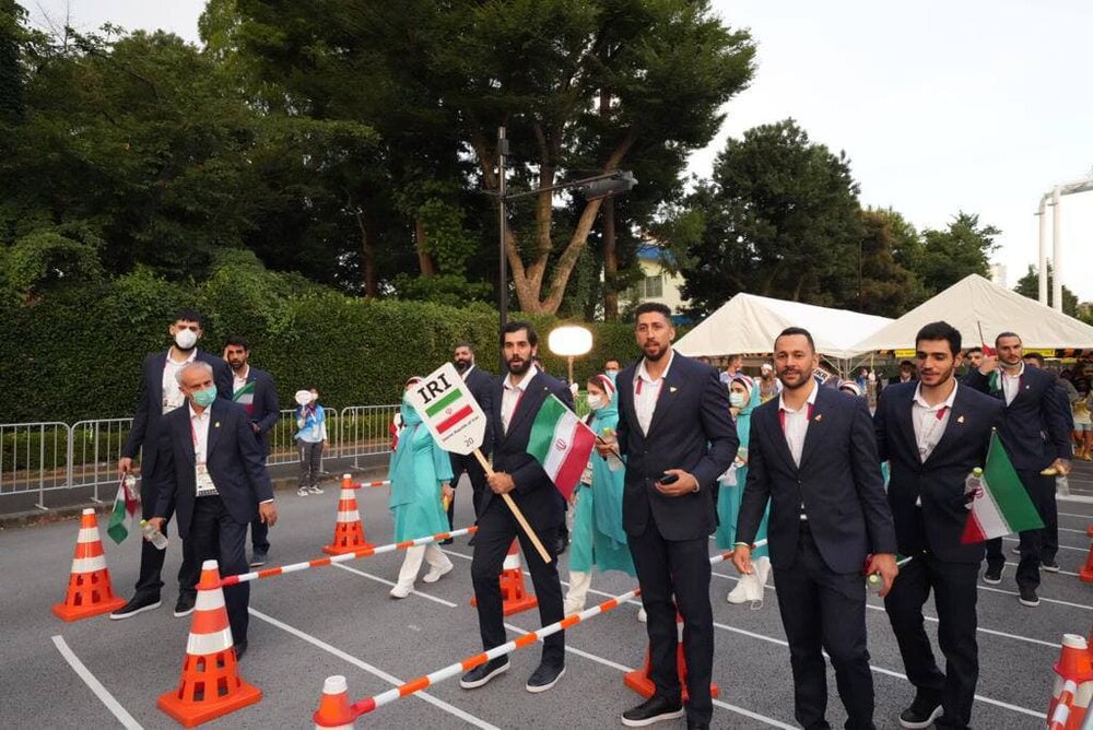 عکس:: پشت صحنه رژه کاروان ایران در المپیک