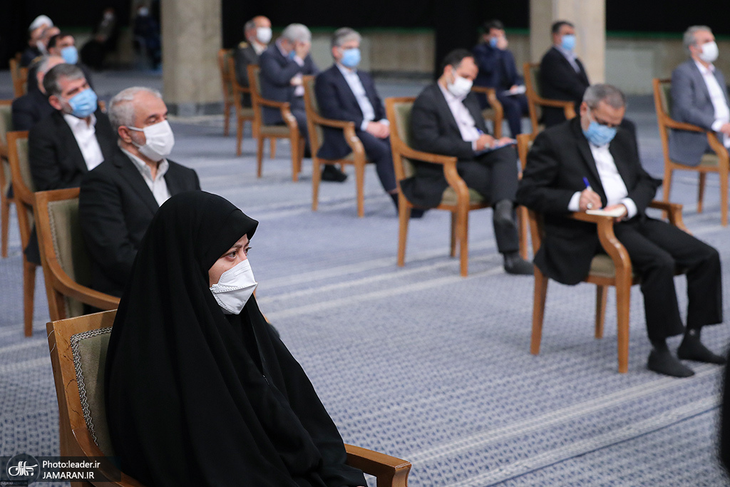 «الهام یاوری» تنها زن حاضر در دیدار هیئت دولت با رهبری/ نگاهی به زندگی و کارنامه سیاسی-اجرایی