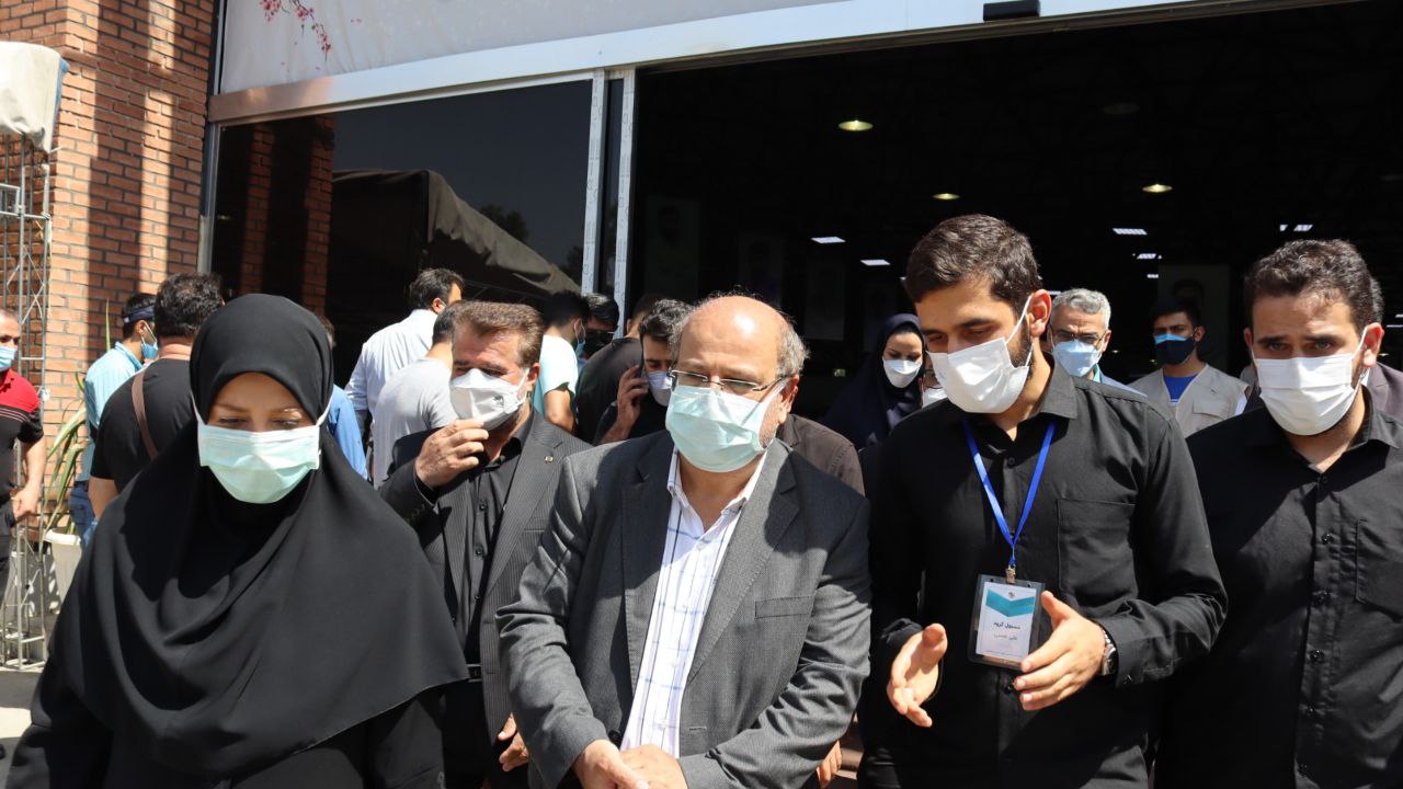 بازدید رئیس ستاد فرماندهی عملیات مدیریت بیماری کرونا در تهران از مرکز واکسیناسیون بسیج دانشجویی 