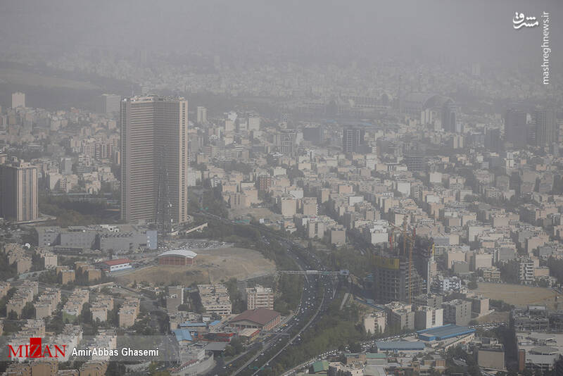 تهران غرق در گرد و غبار شدید + عکس