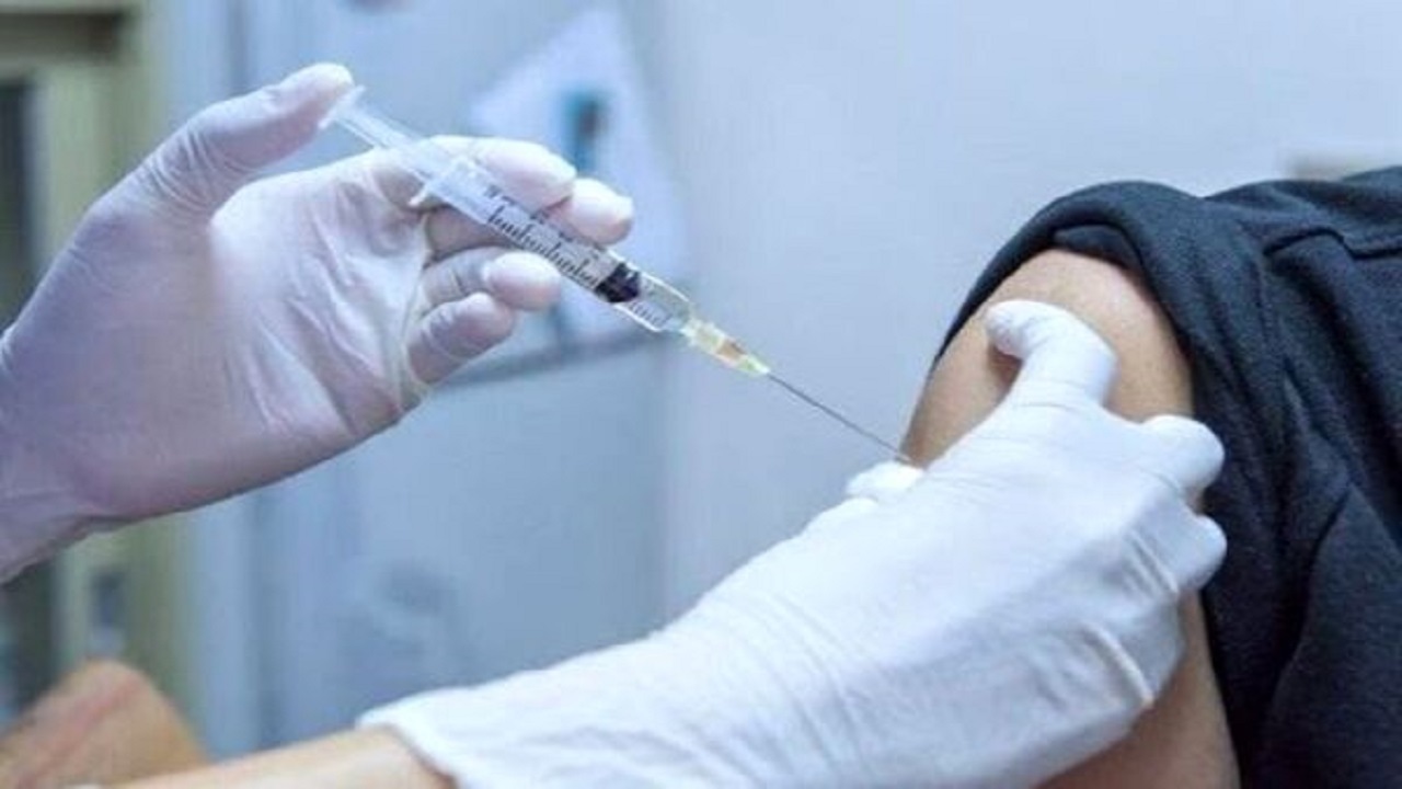 تزریق دُز سوم واکسن کرونا برای افراد بیشتر از ۱۸ سال 