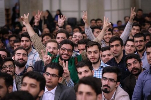 «دانشگاه سیاسی» یا «باشگاه سیاسی»/ تبیینی از مفهوم «دانشگاه سیاسی» بر مبنای بیانات رهبر انقلاب