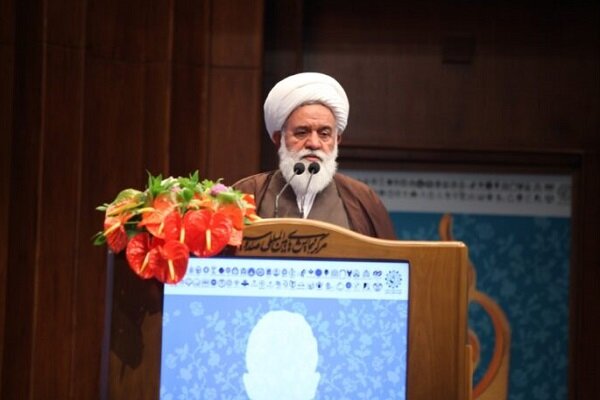 علوم انسانی سکولار علت بسیاری از مشکلات جامعه ماست