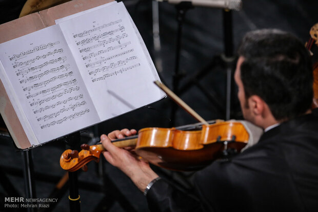دبیرخانه پنجمین فستیوال بین‌المللی موسیقی الکترونیک تهران نتایج آثار بخش دانشجویی این رویداد موسیقایی را منتشر کرد.