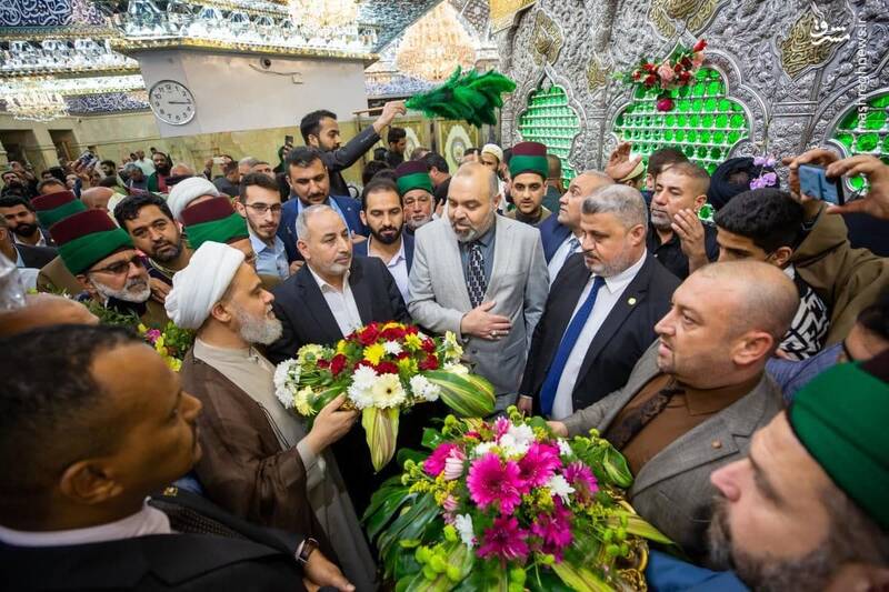 تبریک جالب خادمان حرم مطهر + عکس