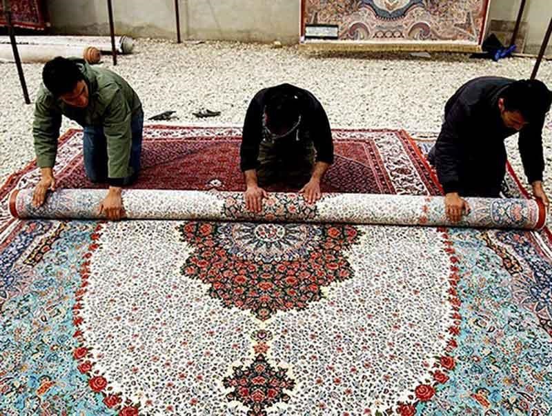 فرشها برای شسته شدن چه مراحلی را طی میکنند؟